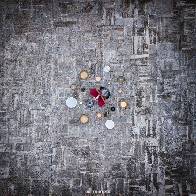 Concert de bols tibtains Credit photo colasstudio unetoutezen colastudio studiocolas